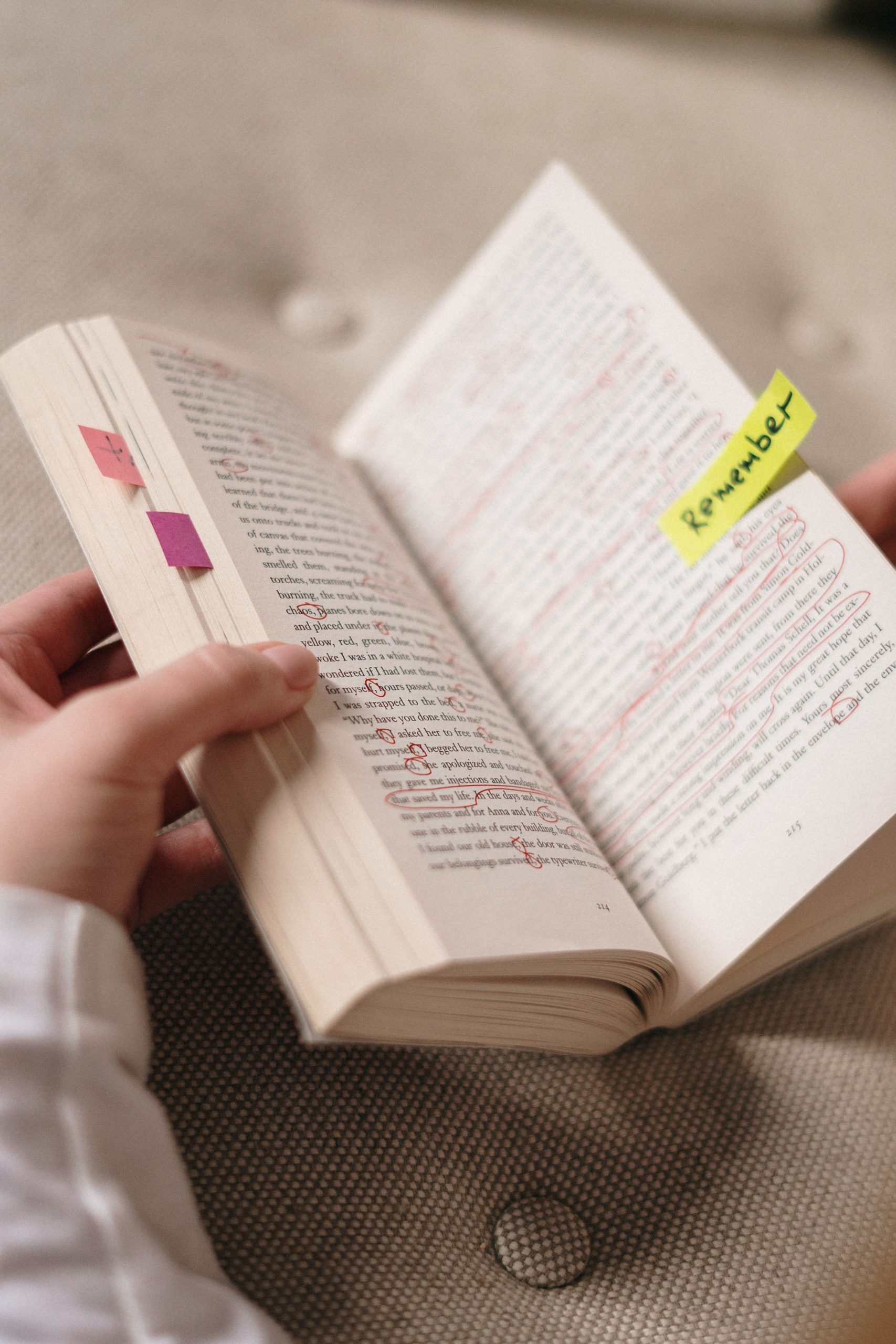 How to structure a book review